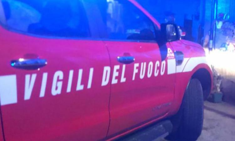 Recanati, pentolino dimenticato sul fuoco: incendio in una palazzina di viale Kennedy