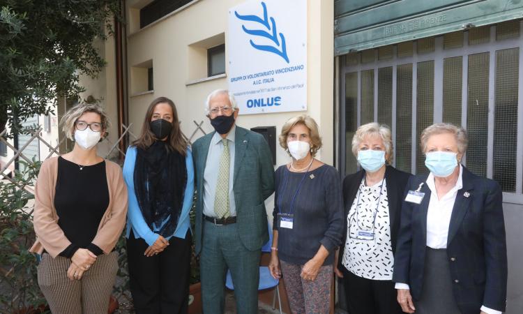 Gli abiti della Tombolini in dono: un'iniziativa in collaborazione con il Comune di Firenze Gli abiti della Tombolini in dono: un'iniziativa in collaborazione con il Comune di Firenze