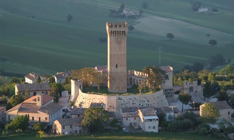 Recanati, ok al progetto di fattibilità del castello di Montefiore: inizio lavori in primavera Recanati, ok al progetto di fattibilità del castello di Montefiore: inizio lavori in primavera