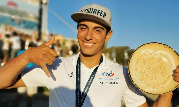 Formula kite, bronzo mondiale per Riccardo Pianosi del Club Vela Portocivitanova Formula kite, bronzo mondiale per Riccardo Pianosi del Club Vela Portocivitanova