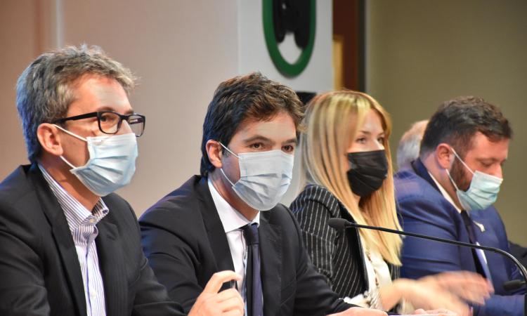 Marche, un anno di giunta Acquaroli: "Campagna vaccinale ok, ora puntiamo al rilancio economico"