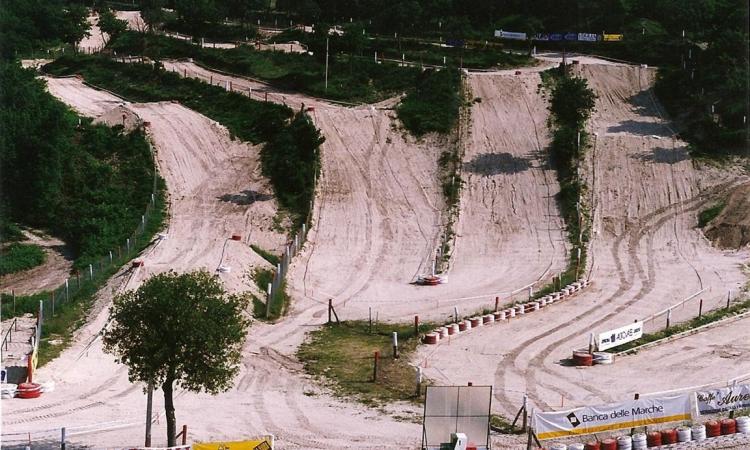 Cingoli, rovinosa caduta al crossodromo: motociclista trasportato a Torrette
