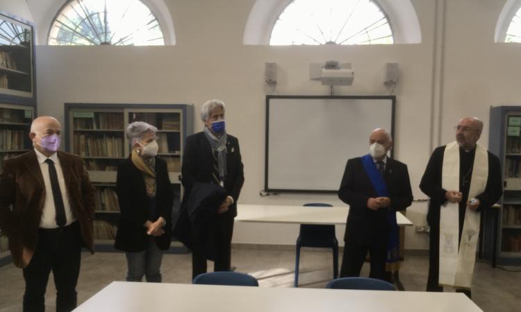 Macerata, si alza il velo sulla nuova Agraria: "In arrivo scuola innovativa grazie a un bando" Macerata, si alza il velo sulla nuova Agraria: "In arrivo scuola innovativa grazie a un bando"