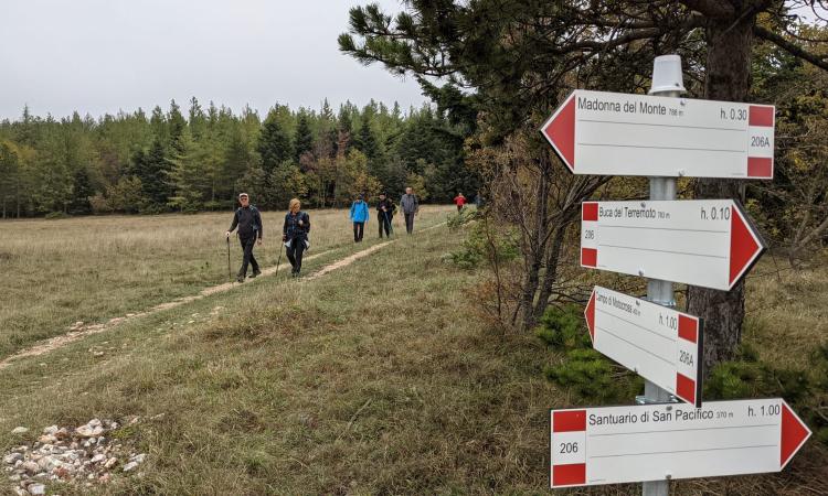 Anello del monte San Pacifico, inaugurati i nuovi sentieri del Cai