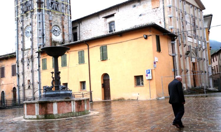 Muccia: "Abbiamo perso casa e lavoro, poi il Covid. Ora proviamo a rialzarci con dignità" (Video e Foto) Muccia: "Abbiamo perso casa e lavoro, poi il Covid. Ora proviamo a rialzarci con dignità" (Video e Foto)