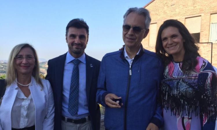 Andrea Bocelli premiato dal Rotary di Camerino: "Ciò che sta facendo per noi è straordinario"