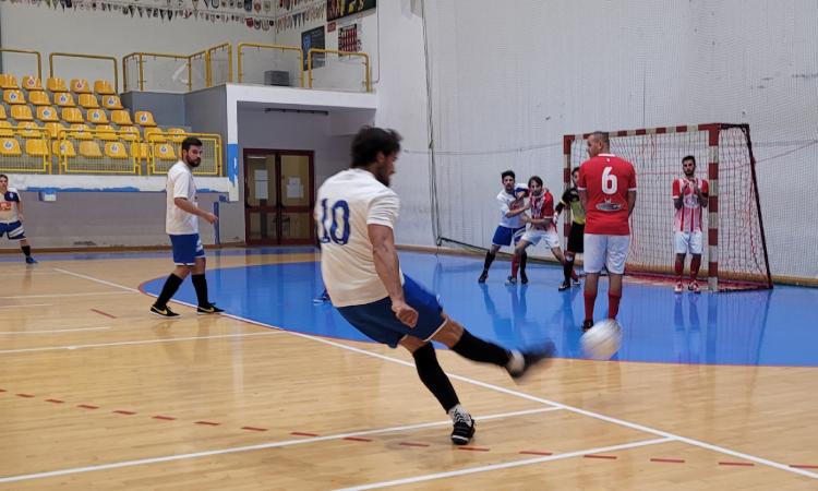 Calcio a 5 C2, Bayer Cappuccini e Avenale si dividono la posta: pareggio con poche emozioni Calcio a 5 C2, Bayer Cappuccini e Avenale si dividono la posta: pareggio con poche emozioni