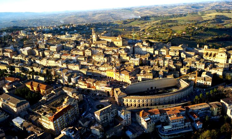 Il programma Rai 'Linea Verde' nel Maceratese: alla scoperta di tradizioni e prodotti tipici locali Il programma Rai 'Linea Verde' nel Maceratese: alla scoperta di tradizioni e prodotti tipici locali