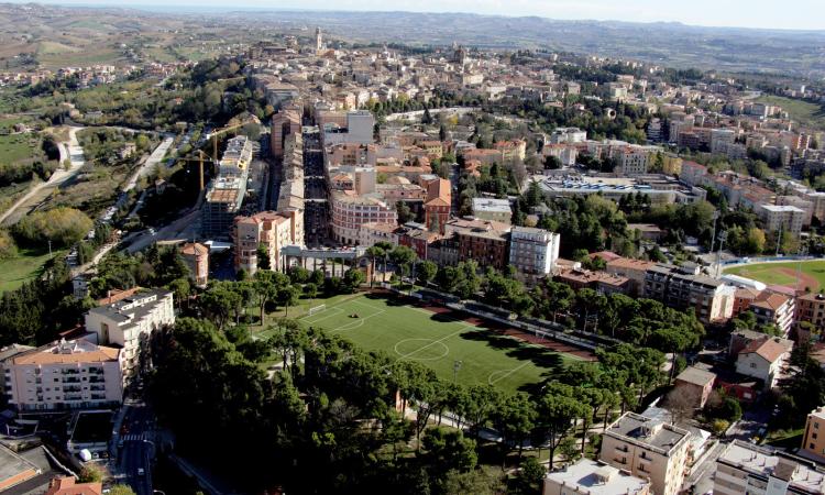 Macerata, la popolazione continua a diminuire. Cresce il numero di anziani