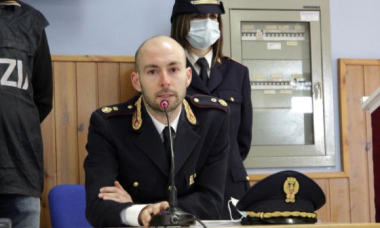 Macerata, insegnanti d'eccezione al liceo classico: la Polizia sale in cattedra