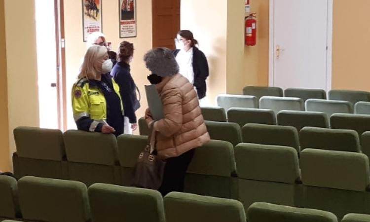 Camper vaccinale a San Severino: 320 dosi somministrate in 5 giorni Camper vaccinale a San Severino: 320 dosi somministrate in 5 giorni