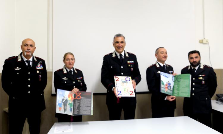 Svelato il nuovo calendario dei Carabinieri, impreziosito da Sandro Chia e Carlo Lucarelli