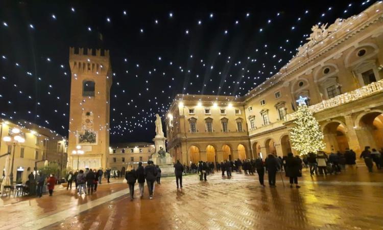 Christmas Bonus, Compra e Vinci Card: Recanati "Entra nell'Infinito"