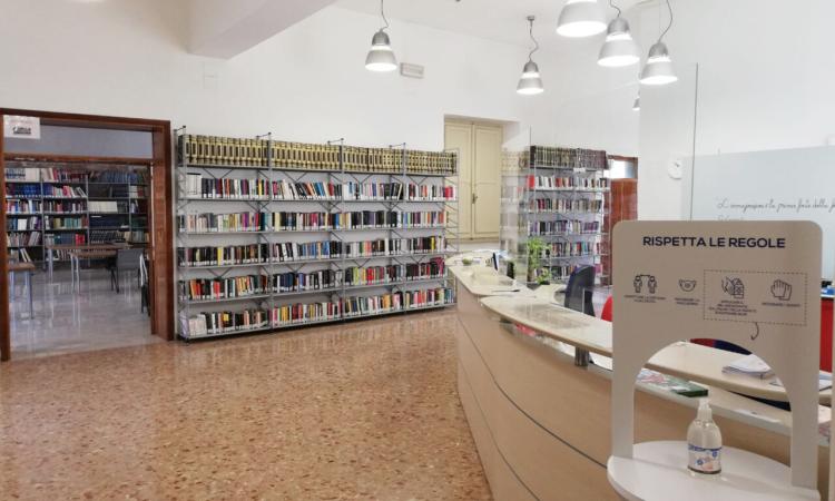 La biblioteca di Recanati aperta con orario continuato per due giorni alla settimana