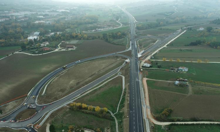 Pedemontana, aperto al traffico il tratto Fabriano-Matelica: "Giornata storica per le Marche"