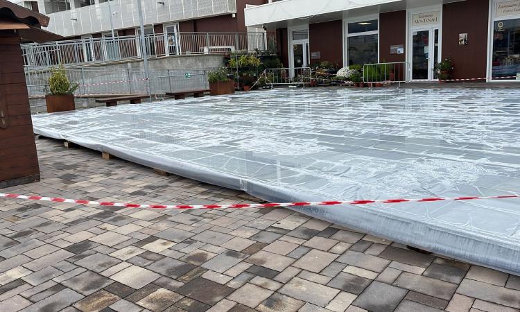 Camerino si prepara al Natale: arrivano la pista di ghiaccio e le casette dei mercatini