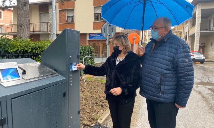 Castelraimondo dice addio ai vecchi cassonetti: parte la sperimentazione del Green Point Castelraimondo dice addio ai vecchi cassonetti: parte la sperimentazione del Green Point