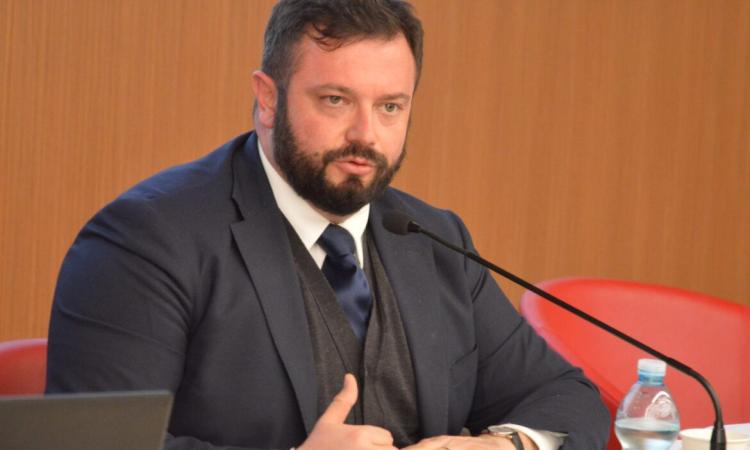 Marche, 15 milioni a sostegno delle imprese colpite dalla crisi Ucraina: incontro tra Regione e sindacati Marche, 15 milioni a sostegno delle imprese colpite dalla crisi Ucraina: incontro tra Regione e sindacati