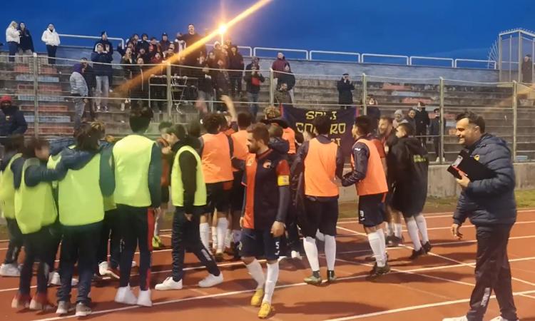 Esultano ancora i tifosi della Civitanovese dopo la vittoria in casa contro il Trodica per 2 a 0