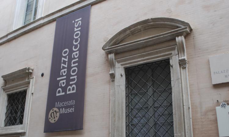 Macerata, Elena Giustozzi vince il premio Pannaggi: mostra "Inside" a Palazzo Buonaccorsi Macerata, Elena Giustozzi vince il premio Pannaggi: mostra "Inside" a Palazzo Buonaccorsi