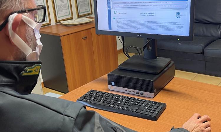 Civitanova, scoperti "furbetti" del reddito di cittadinanza: denunciata anche intera famiglia