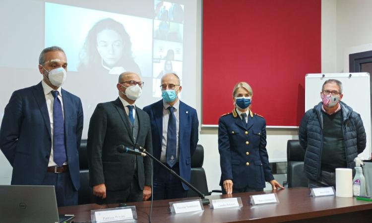 UNICAM e Polizia di Stato insieme per gli studenti della Scuola di Giurisprudenza UNICAM e Polizia di Stato insieme per gli studenti della Scuola di Giurisprudenza