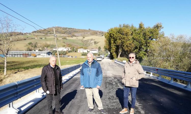 Ponte Rocchetta-Rambona, arriva l'attesa fumata bianca: fissata la data di riapertura Ponte Rocchetta-Rambona, arriva l'attesa fumata bianca: fissata la data di riapertura