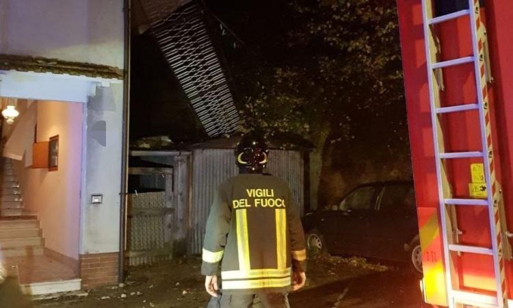 Pollenza, esplode termocamino: moglie e marito finiscono in ospedale Pollenza, esplode termocamino: moglie e marito finiscono in ospedale