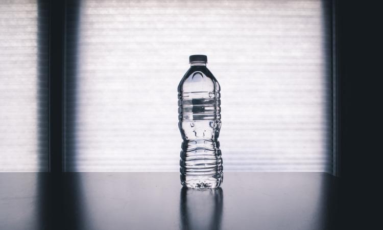 Bere tanta acqua durante l’inverno è possibile, se sai come farlo