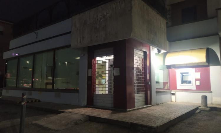 Villa Potenza, chiude la filiale Intesa San Paolo: alla frazione resta un unico sportello bancario