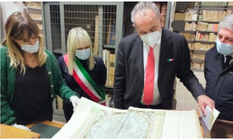 San Severino, Palazzo Governatori riconsegnato alla città. Legnini promette nuove risorse San Severino, Palazzo Governatori riconsegnato alla città. Legnini promette nuove risorse