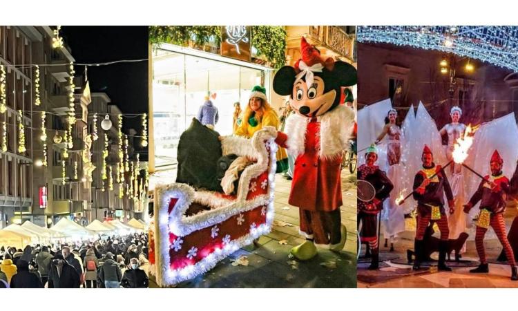 Neppure il Covid frena il Natale. Macerata e Civitanova illuminano il weekend marchigiano Neppure il Covid frena il Natale. Macerata e Civitanova illuminano il weekend marchigiano