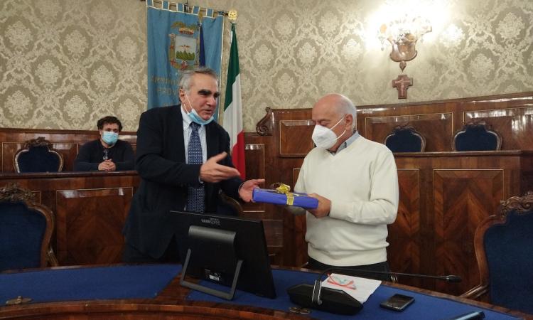 Provincia, Pettinari saluta i dipendenti: "Vi aspetta sfida imponente" Provincia, Pettinari saluta i dipendenti: "Vi aspetta sfida imponente"