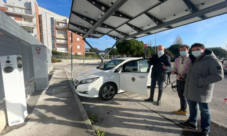 Civitanova, nuove colonnine di ricarica per le auto elettriche: saranno gratis sino al febbraio 2022