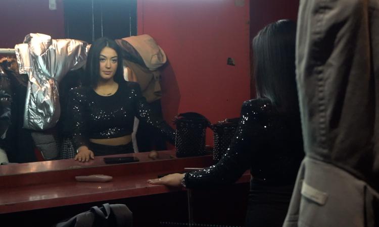 Esclusiva - "Io, ragazza immagine lavoro in un night club: vi racconto il mio mondo tra perversioni e tabù" (FOTO e VIDEO) Esclusiva - "Io, ragazza immagine lavoro in un night club: vi racconto il mio mondo tra perversioni e tabù" (FOTO e VIDEO)