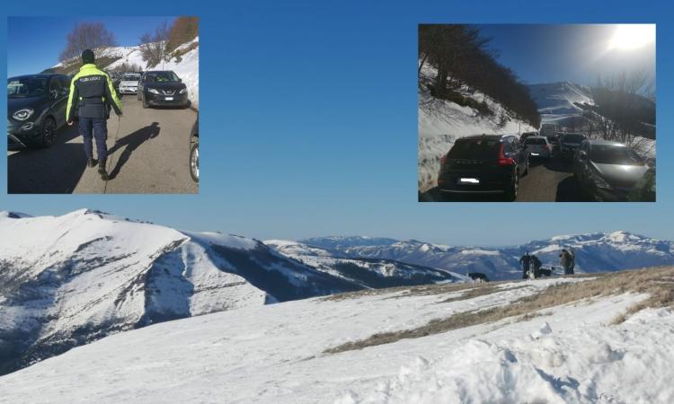 Una domenica da "tutto esaurito" sulle montagne: Pintura di Bolognola presa d'assalto