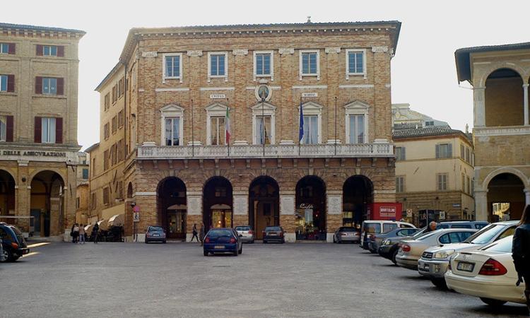 Macerata, viale Trieste resterà senza energia elettrica: telefoni delle sedi comunali non disponibili