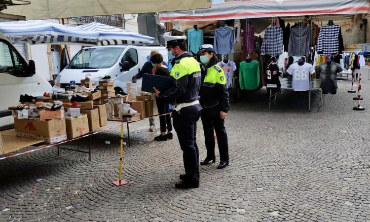 Covid, tra mascherine e Green Pass rafforzato: il calendario delle nuove restrizioni
