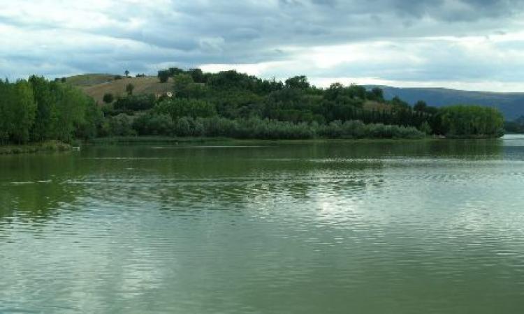Tolentino, lago delle Grazie: ok del Comune all'abbattimento della casa sopra la diga Tolentino, lago delle Grazie: ok del Comune all'abbattimento della casa sopra la diga