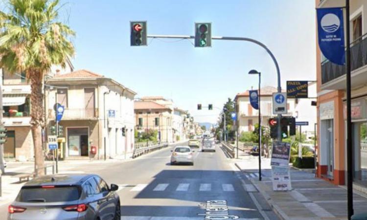Potenza Picena, in funzione i nuovi super semafori: le multe scattano in automatico Potenza Picena, in funzione i nuovi super semafori: le multe scattano in automatico