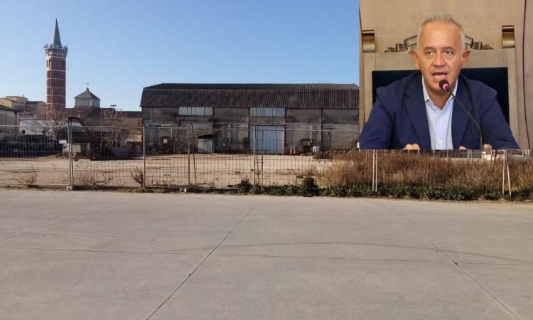 Civitanova, nuovo parcheggio da 120 posti nell'area ex Anconetani: "Mantenuto l'impegno preso" Civitanova, nuovo parcheggio da 120 posti nell'area ex Anconetani: "Mantenuto l'impegno preso"