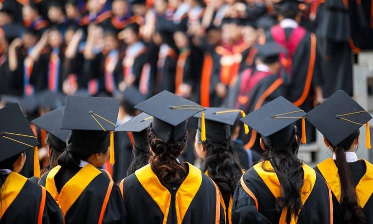 Bcc Recanati e Colmurano: nel 2021 erogati 300mila euro di prestiti universitari Bcc Recanati e Colmurano: nel 2021 erogati 300mila euro di prestiti universitari