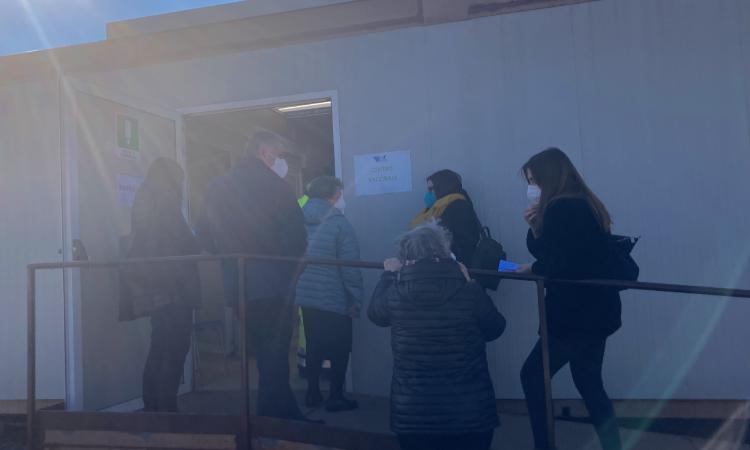 Due Open day al centro vaccinale di Camerino: per i non prenotati solo 100 dosi disponibili Due Open day al centro vaccinale di Camerino: per i non prenotati solo 100 dosi disponibili
