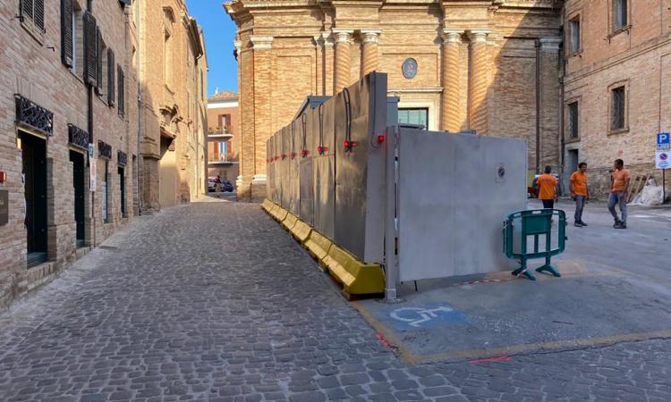 Recanati, passerelle non a norma nel cantiere: dopo la sospensione ripresi i lavori della scuola di San Vito