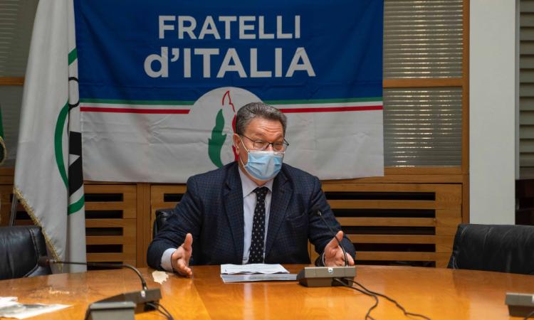 Sindaco accusato di stalking dall'impiegata. Ciccioli: "Si dimetta, pronti a far intervenire il Prefetto" Sindaco accusato di stalking dall'impiegata. Ciccioli: "Si dimetta, pronti a far intervenire il Prefetto"