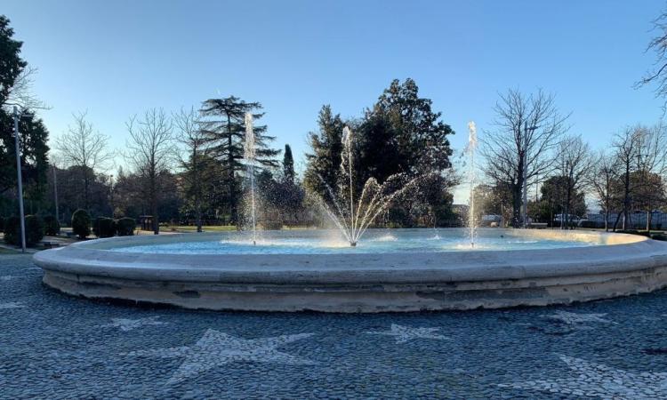 Macerata, nuove panchine e piantumazioni: i Giardini Diaz chiudono per 3 mesi, al via i lavori Macerata, nuove panchine e piantumazioni: i Giardini Diaz chiudono per 3 mesi, al via i lavori