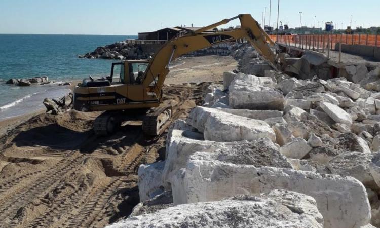 Porto Recanati, difesa della costa: primi interventi della Giunta Michelini