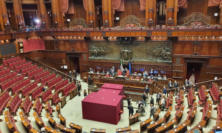 Elezioni Quirinale, nuovo trionfo di schede bianche: arriva la seconda fumata nera
