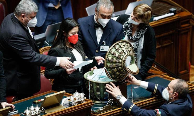 L'ANALISI DELLE ELEZIONI - Se la Politica non fa il suo dovere. E ci prende pure in giro L'ANALISI DELLE ELEZIONI - Se la Politica non fa il suo dovere. E ci prende pure in giro