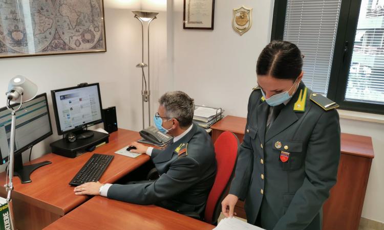 Macerata, soffiano eredità al figlio di una ultra90enne: interdetti per un anno due avvocati Macerata, soffiano eredità al figlio di una ultra90enne: interdetti per un anno due avvocati